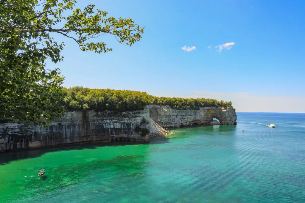 pictured rocks national lakeshore michigan road trip