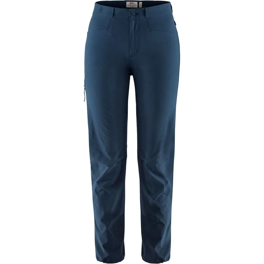 Gift guide for outdoorsy women: Fjallraven high coast lite pants in navy.