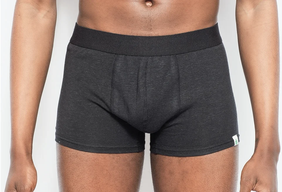 WAMA sustainable underwear for men: Hemp trunks in black.
