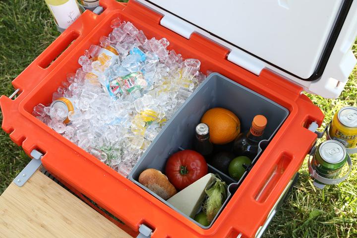 The inside of the RovR cooler, including dry bin (image courtesy of RovR).