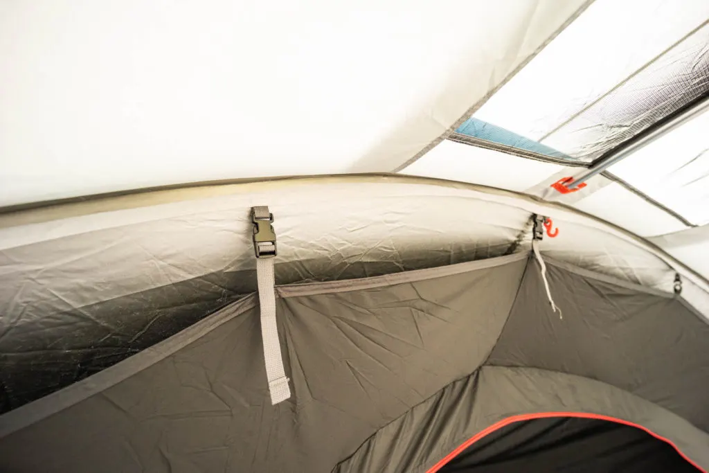 The clips in the interior of the Decathlon Fresh and Black Air Seconds inflatable tent that allow you to remove the "bedroom" part of the tent entirely.