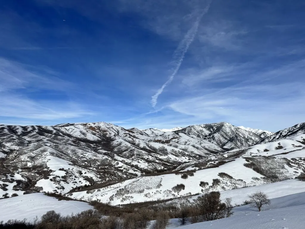 The snow covered mountains along the Twin Peaks hike.