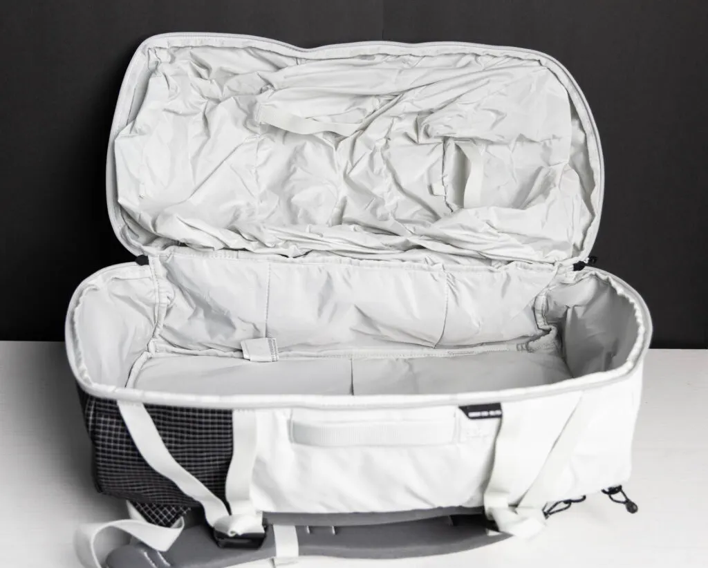 The inside of the Matador SEG28 with the external pockets compressed.