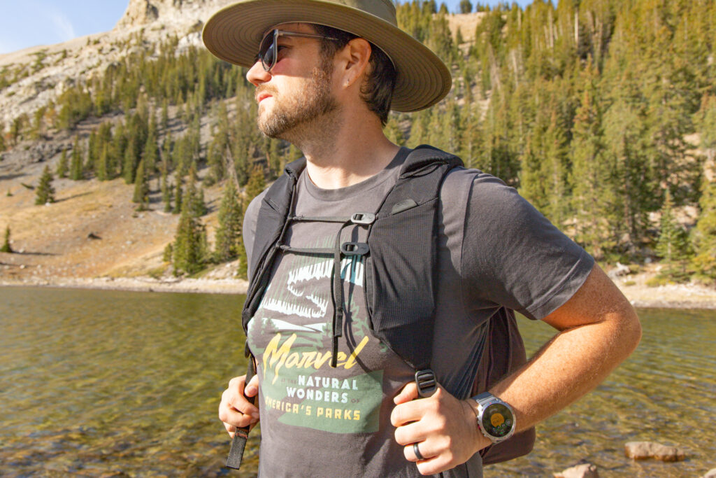 The shoulder straps and pockets on the Peak Design Outdoor 25L Backpack.