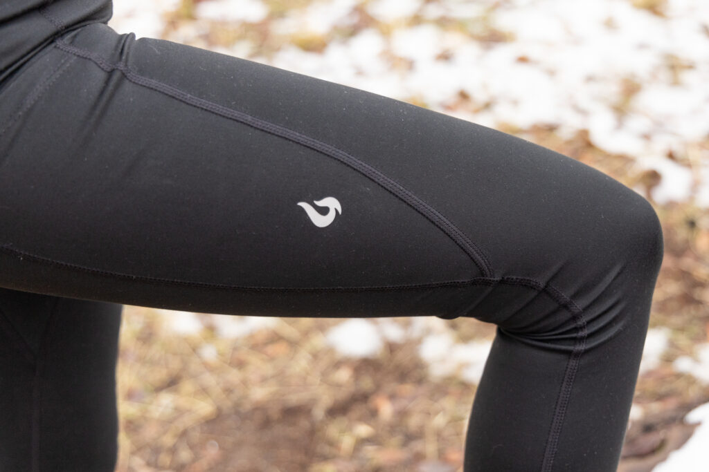 A view of a bent knee wearing the Gnara Go Free Leggings.