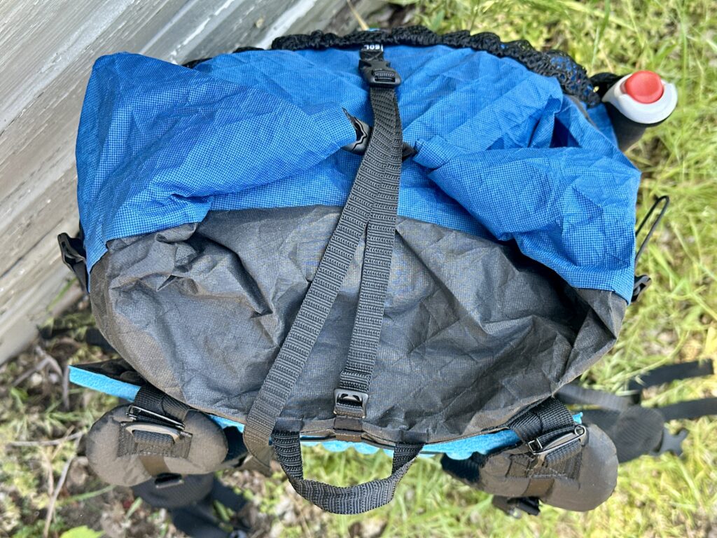 The top strap on the Zpacks Super Nero Ultra.